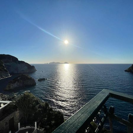 Appartamento Magi - Il Tramonto su Palmarola Ponza Esterno foto